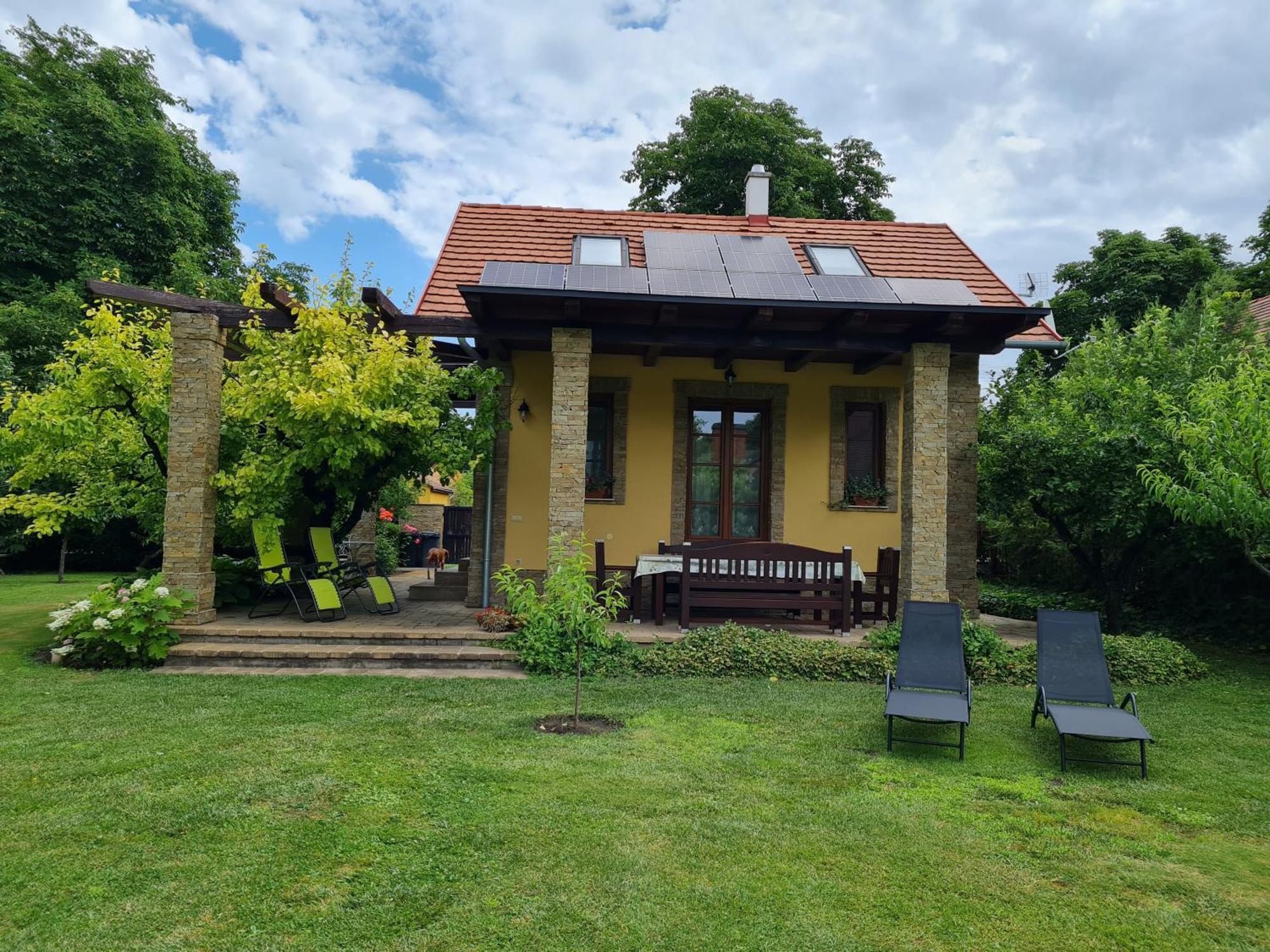 Duzzogo Vendeghaz Agard Villa Gárdony Exterior foto