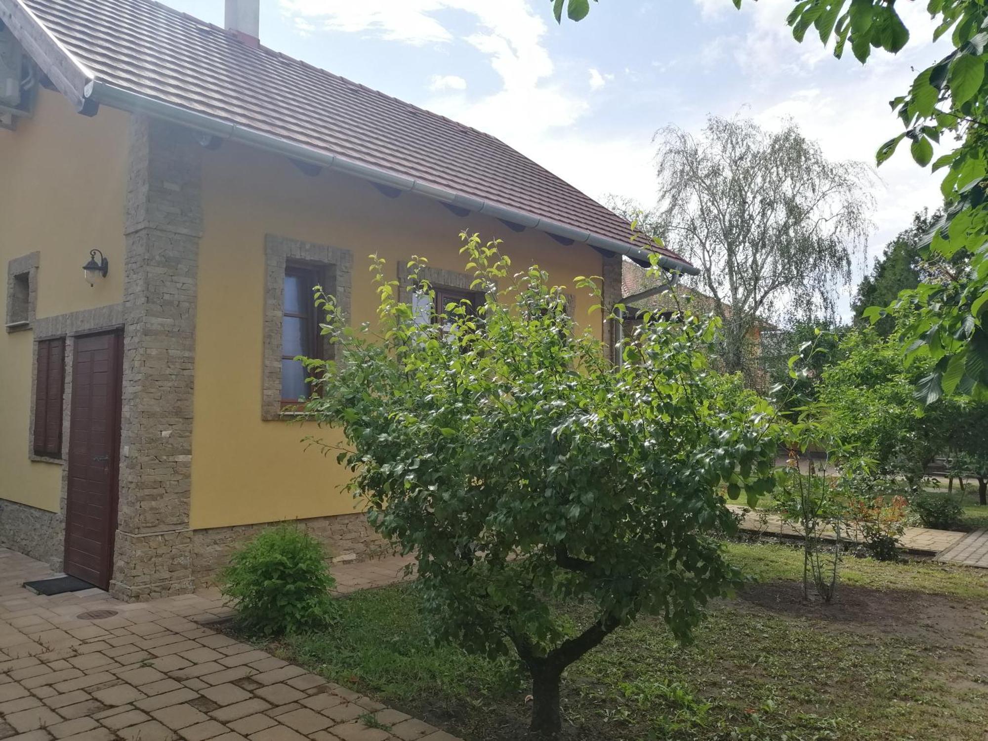 Duzzogo Vendeghaz Agard Villa Gárdony Exterior foto